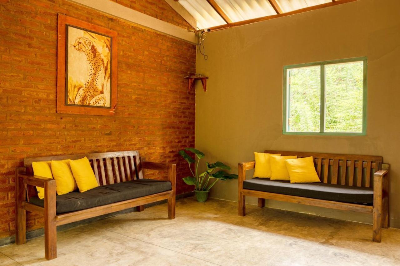 Hide Yala Bed & Breakfast Tissamaharama Exterior photo